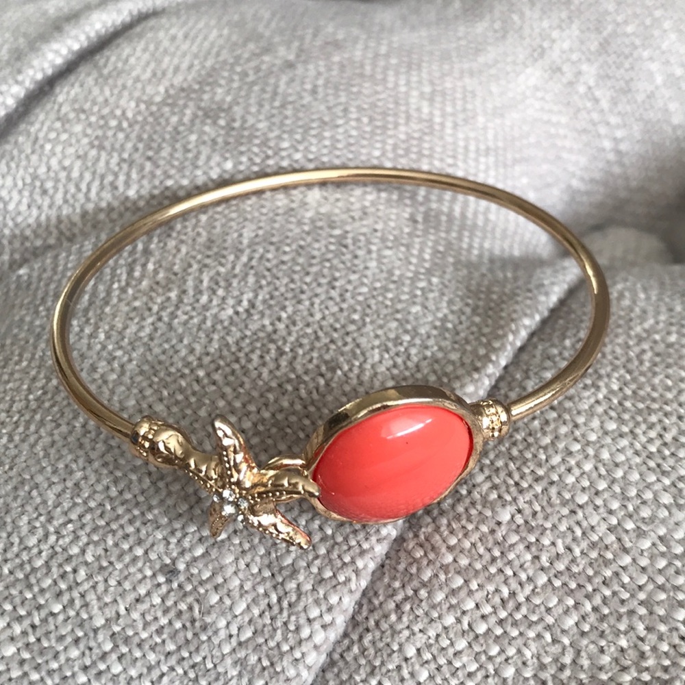 Gold bangle - Picture 2 of 2